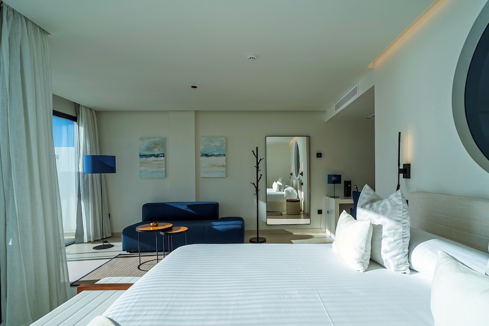 Royal Marina Suites Boutique Hotel — Hotel rooms in Puerto Calero, Canary Islands