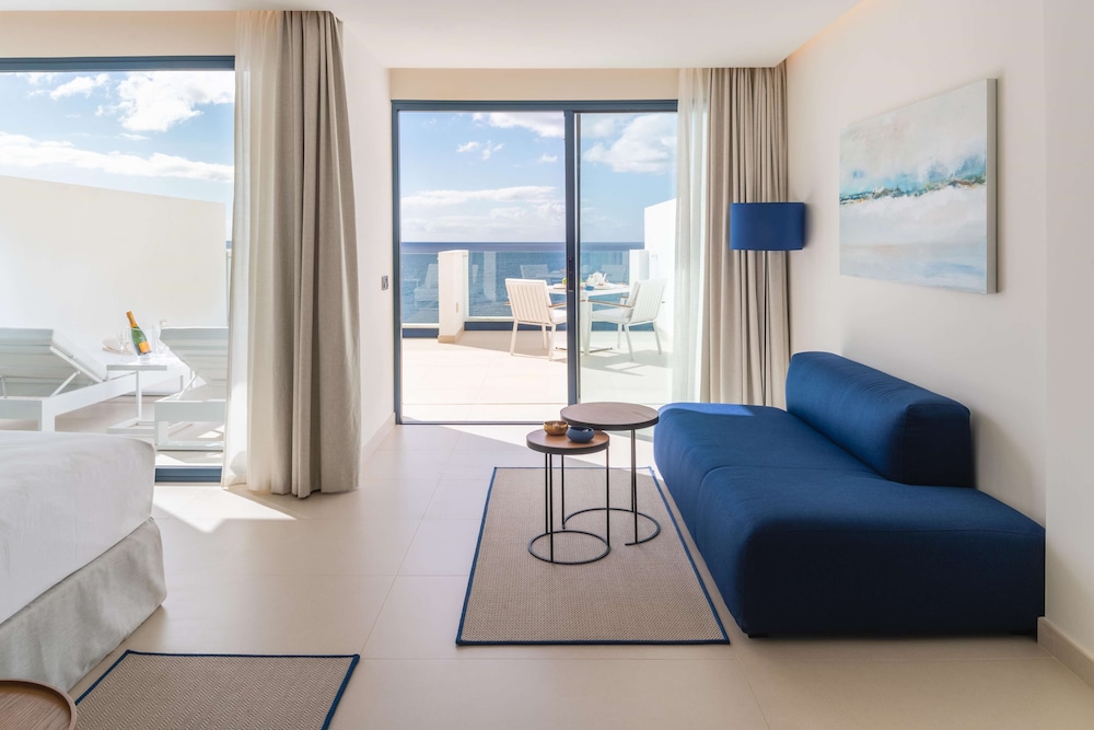 Royal Marina Suites Boutique Hotel — Hotel rooms in Puerto Calero, Canary Islands