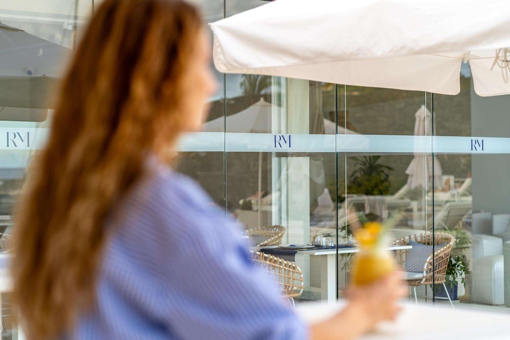Royal Marina Suites Boutique Hotel — Restaurant & bars in Puerto Calero, Canary Islands