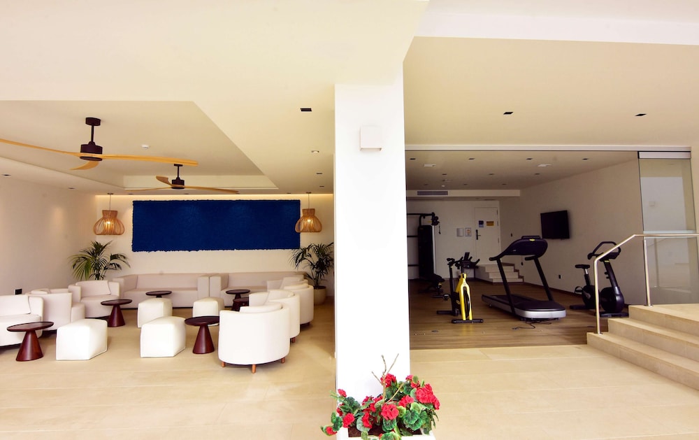 Royal Marina Suites Boutique Hotel — Sports & recreation in Puerto Calero, Canary Islands