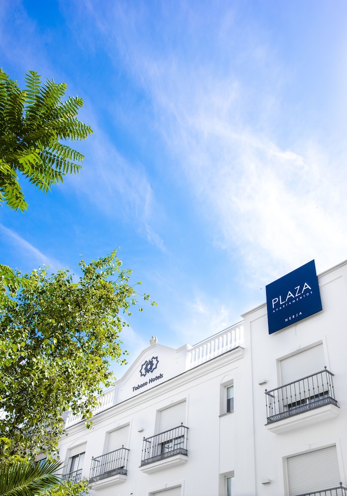 Apartamentos Toboso Plaza — Hotel building in Nerja, Andalusia