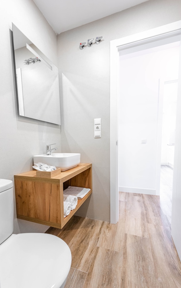 Apartamentos Toboso Plaza — Hotel rooms in Nerja, Andalusia