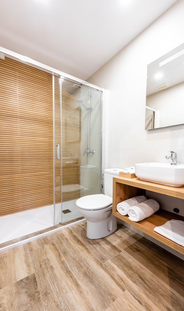 Apartamentos Toboso Plaza — Hotel rooms in Nerja, Andalusia