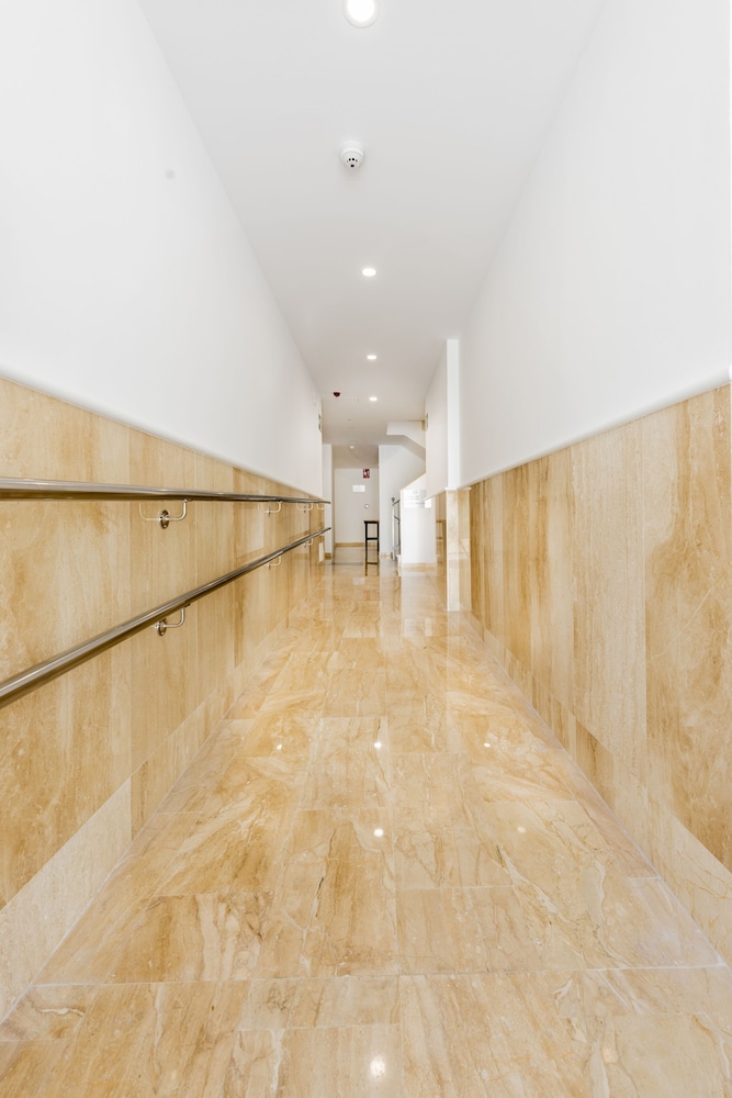 Apartamentos Toboso Plaza — Hotel building in Nerja, Andalusia