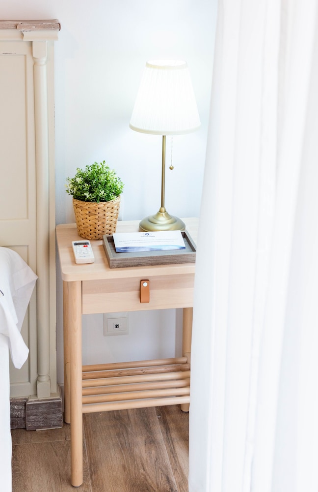 Apartamentos Toboso Plaza — Hotel rooms in Nerja, Andalusia