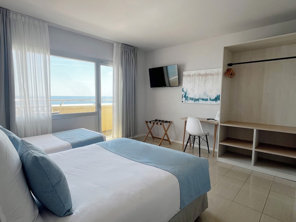 Hotel Excelsior — Hotel rooms in Lloret de Mar, Catalonia