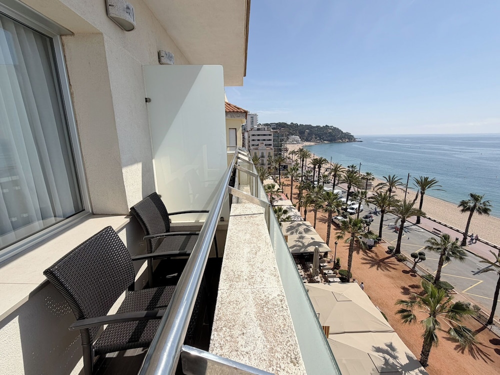 Hotel Excelsior — Hotel rooms in Lloret de Mar, Catalonia