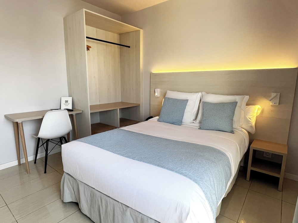 Hotel Excelsior — Hotel rooms in Lloret de Mar, Catalonia