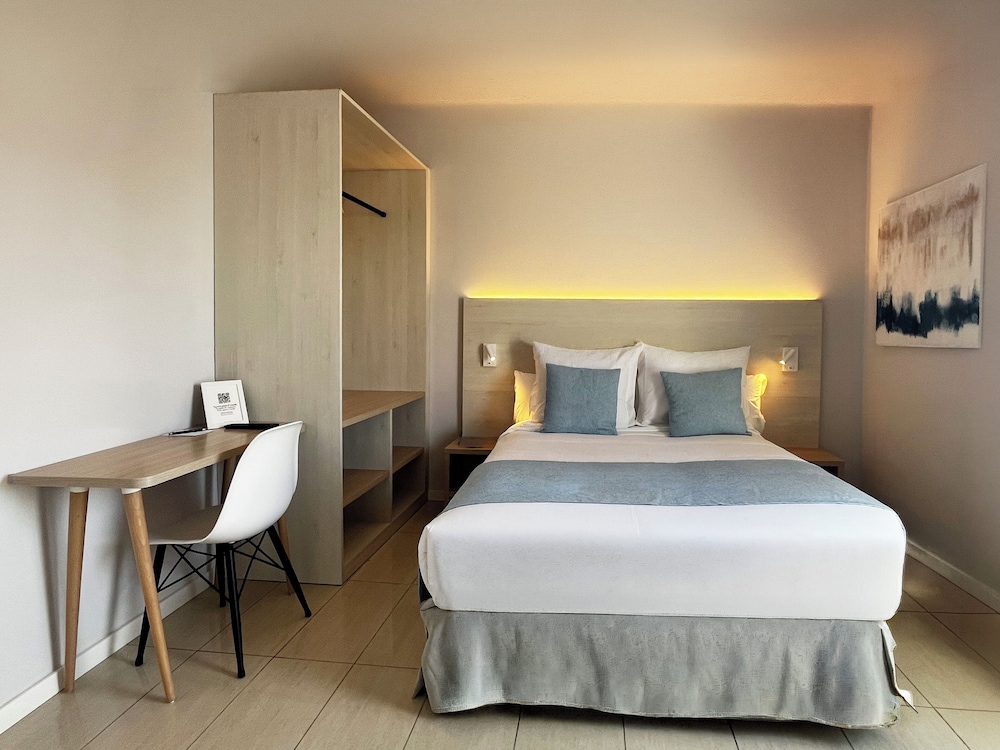 Hotel Excelsior — Hotel rooms in Lloret de Mar, Catalonia