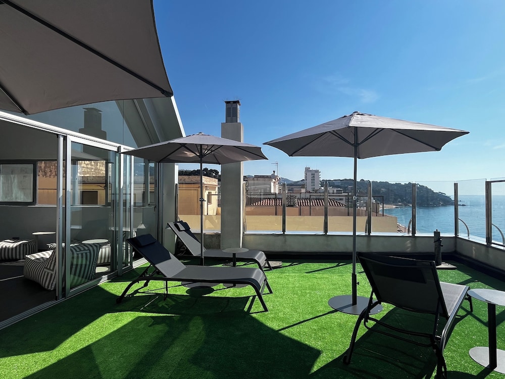 Hotel Excelsior — Hotel building in Lloret de Mar, Catalonia