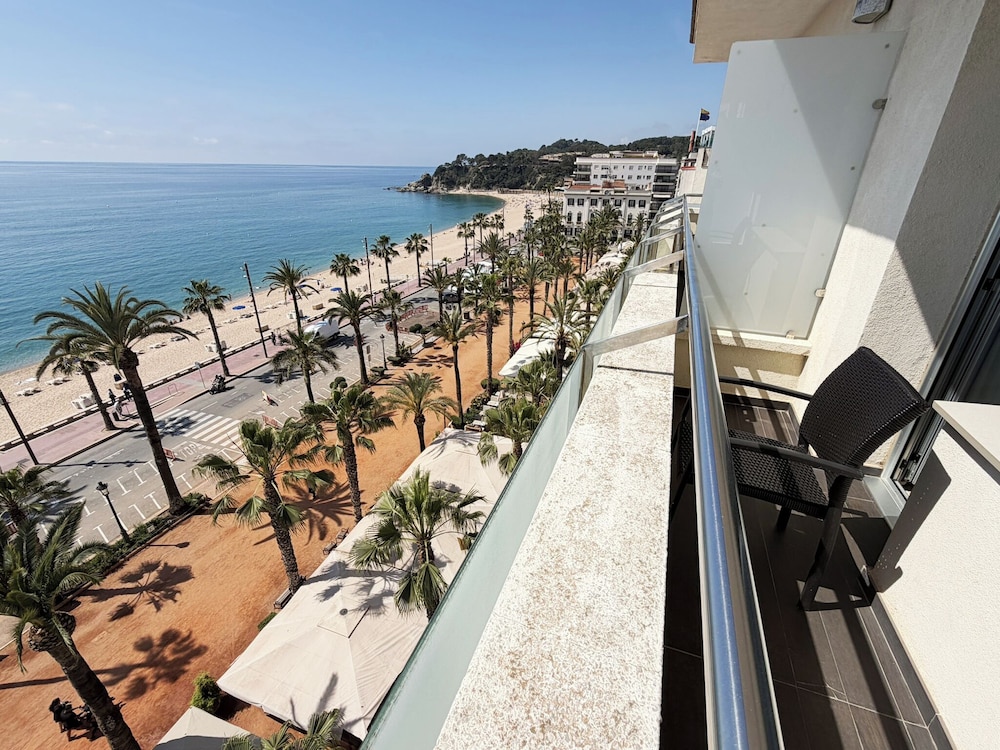 Hotel Excelsior — Hotel rooms in Lloret de Mar, Catalonia