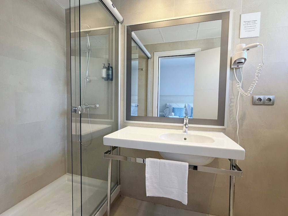 Hotel Excelsior — Hotel rooms in Lloret de Mar, Catalonia