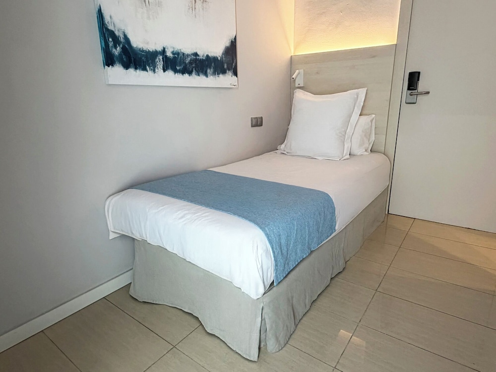 Hotel Excelsior — Hotel rooms in Lloret de Mar, Catalonia
