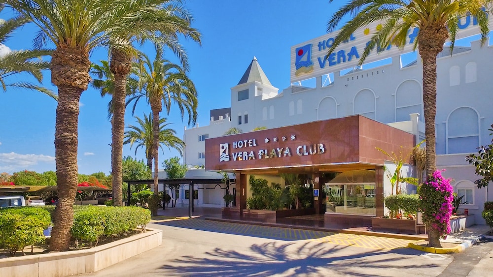 Playavera Hotel - Naturist Friendly — Hotel building in Vera, Andalusia