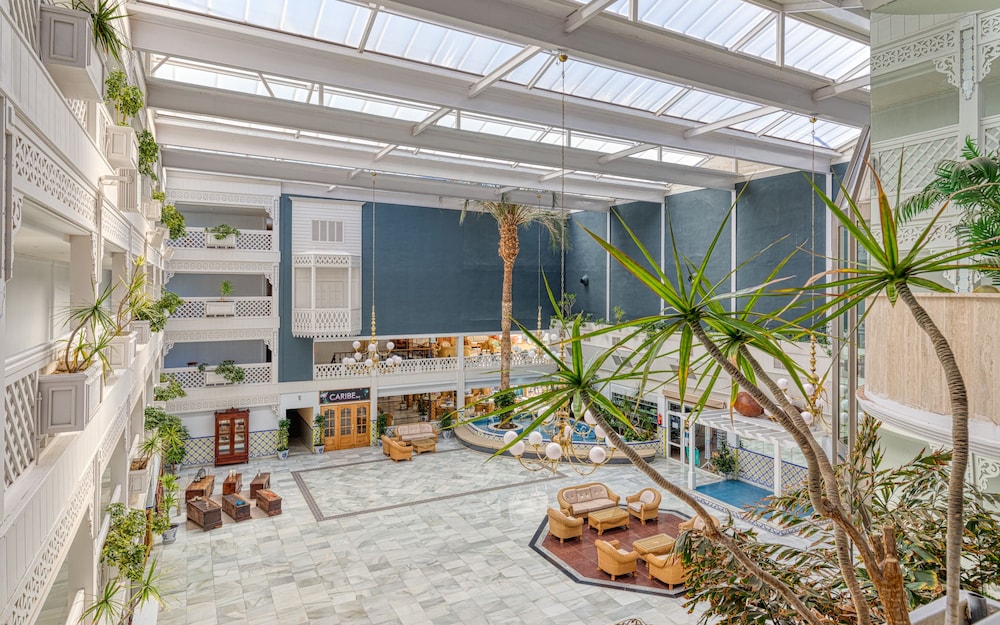 Playavera Hotel - Naturist Friendly — Hotel building in Vera, Andalusia