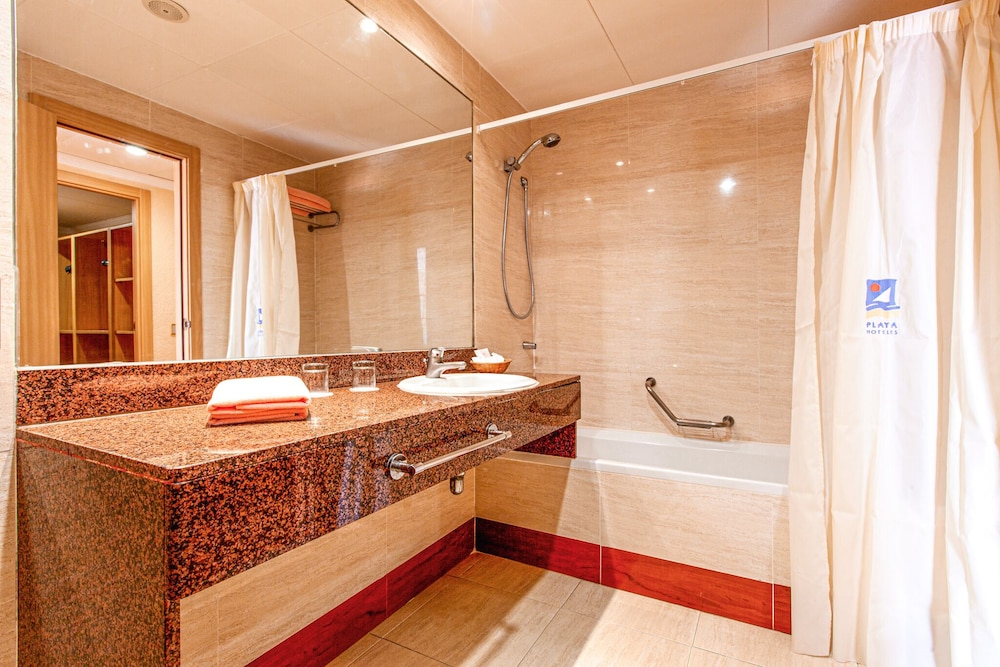 Diver Roquetas Hotel — Hotel rooms in Roquetas de Mar, Andalusia