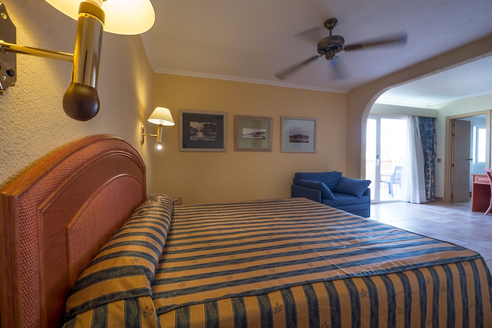 Diver Roquetas Hotel — Hotel rooms in Roquetas de Mar, Andalusia