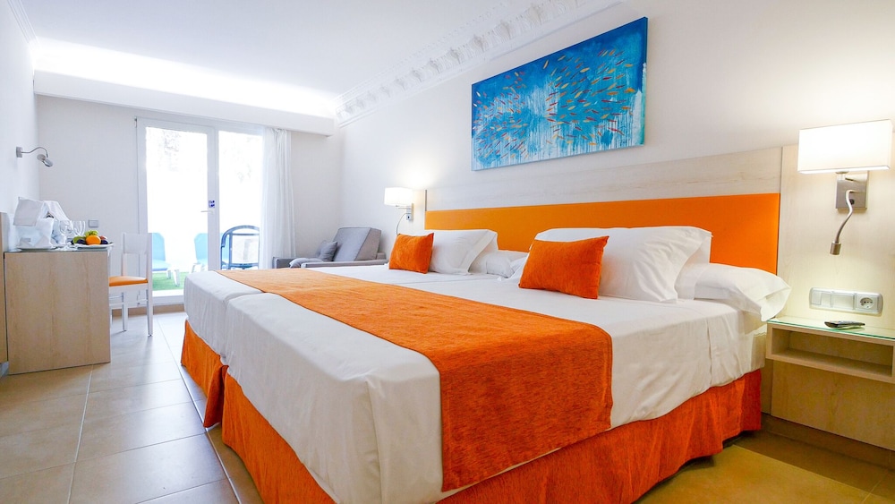 Diver Roquetas Hotel — Hotel rooms in Roquetas de Mar, Andalusia