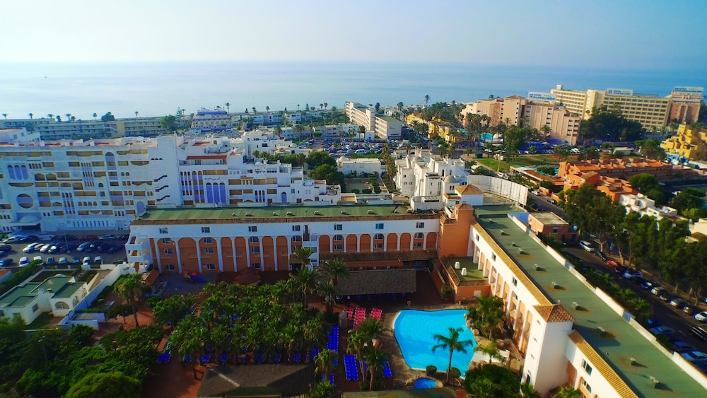 Diver Roquetas Hotel — Hotel building in Roquetas de Mar, Andalusia