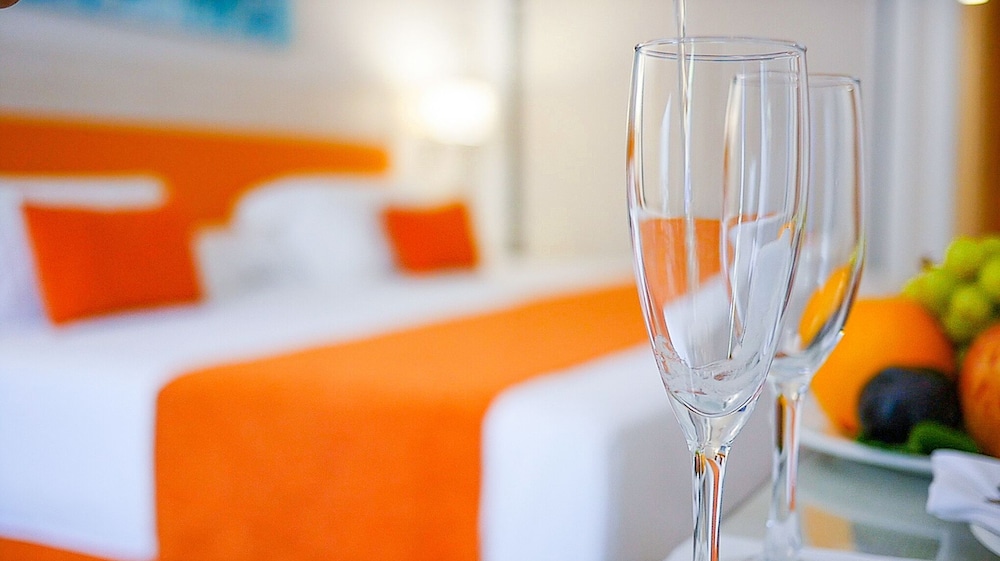 Diver Roquetas Hotel — Hotel rooms in Roquetas de Mar, Andalusia