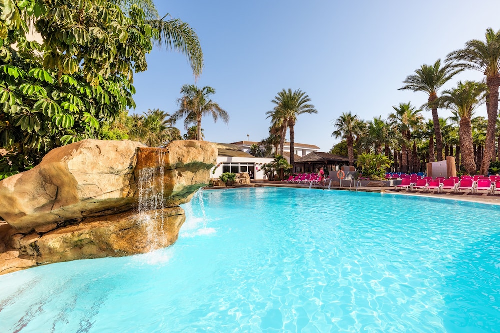 Diver Roquetas Hotel — Swimming pool in Roquetas de Mar, Andalusia