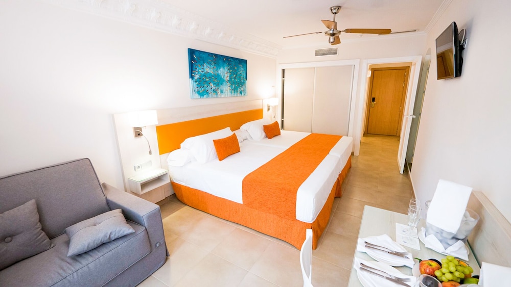 Diver Roquetas Hotel — Hotel rooms in Roquetas de Mar, Andalusia