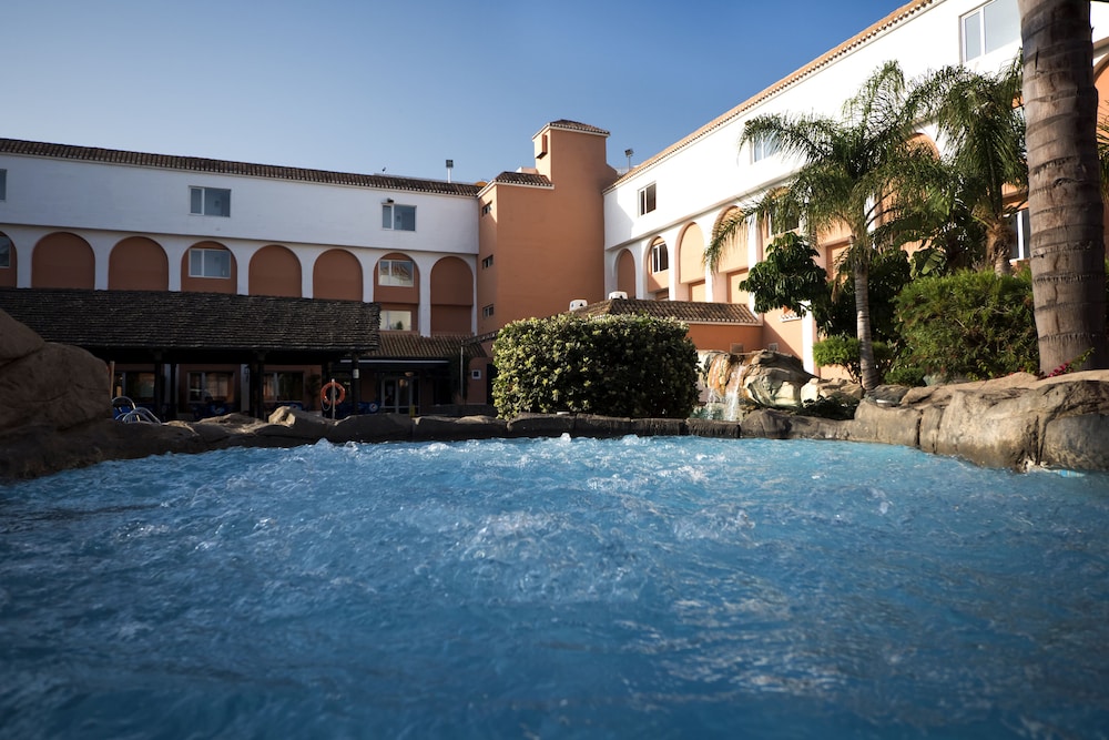 Diver Roquetas Hotel — Swimming pool in Roquetas de Mar, Andalusia