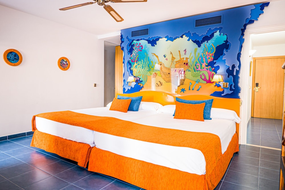 Diver Roquetas Hotel — Hotel rooms in Roquetas de Mar, Andalusia