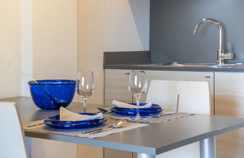 Almirall Apartaments — Hotel rooms in Lloret de Mar, Catalonia