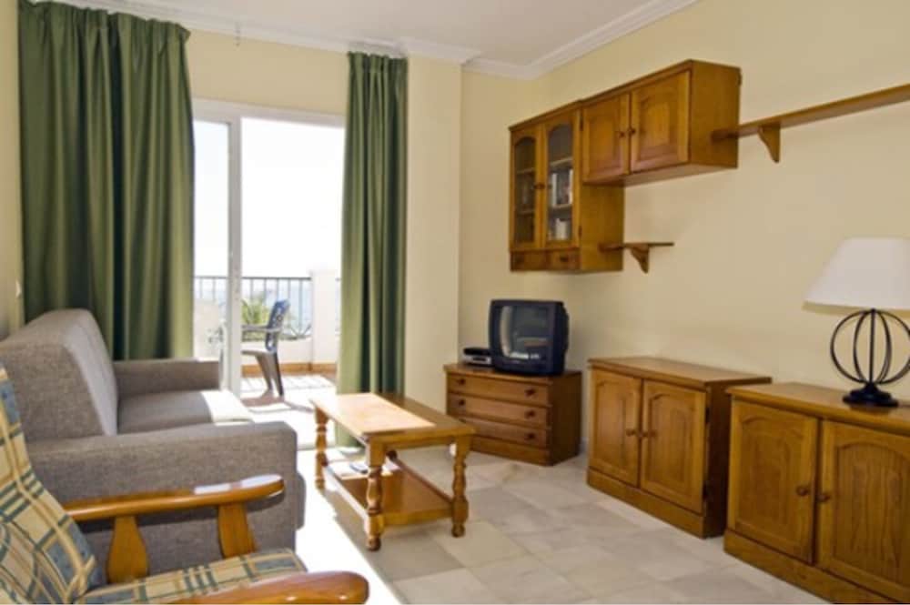 HC Burriana Playa - Apartamentos Turísticos — Hotel rooms in Nerja, Andalusia