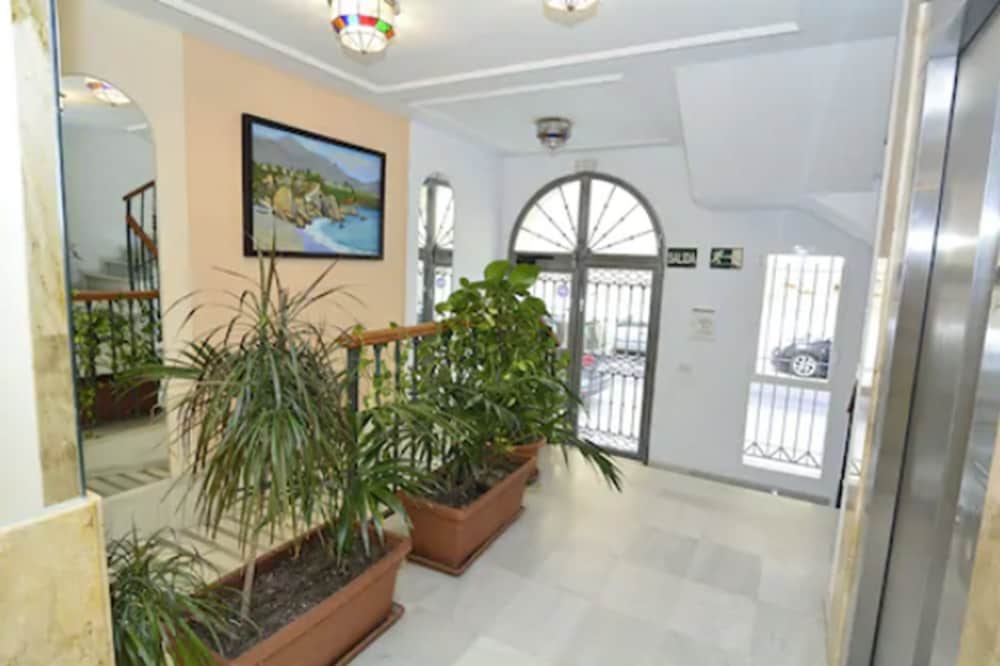 HC Burriana Playa - Apartamentos Turísticos — Hotel building in Nerja, Andalusia