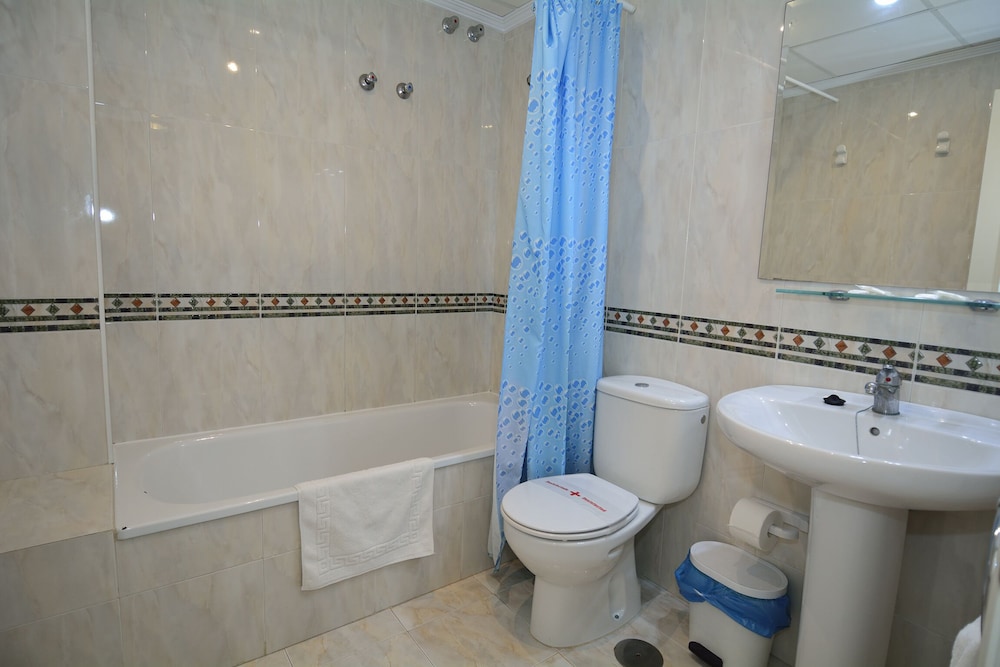 HC Burriana Playa - Apartamentos Turísticos — Hotel rooms in Nerja, Andalusia