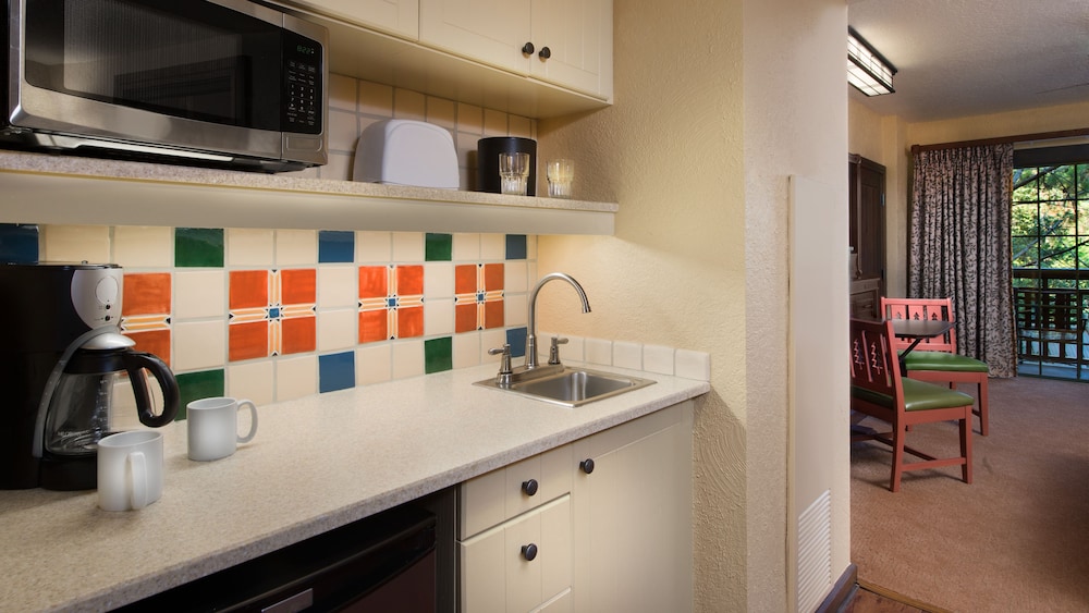 Boulder Ridge Villas at Disney's Wilderness Lodge — Hotel rooms in Walt Disney World Resort, Florida
