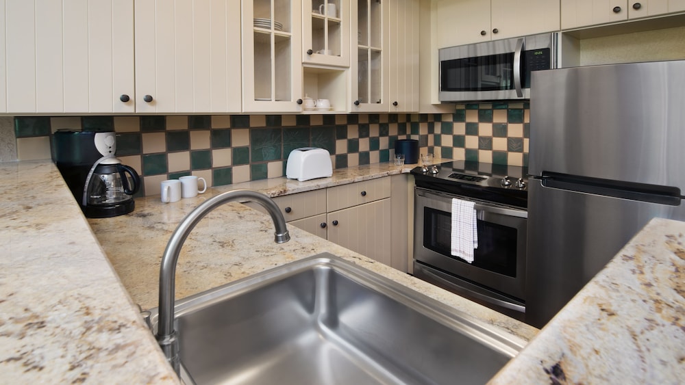 Boulder Ridge Villas at Disney's Wilderness Lodge — Hotel rooms in Walt Disney World Resort, Florida