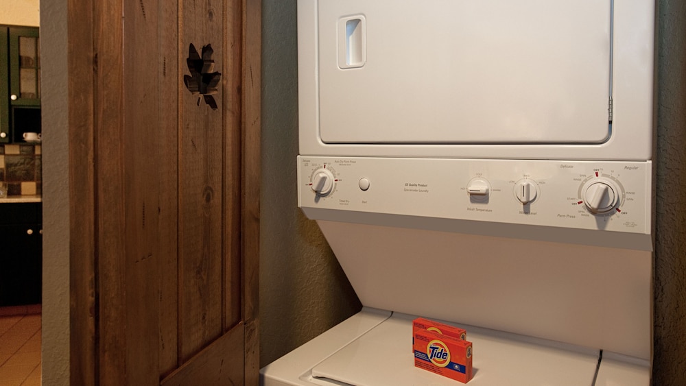 Boulder Ridge Villas at Disney's Wilderness Lodge — Hotel rooms in Walt Disney World Resort, Florida