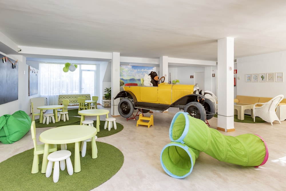 Aparthotel Houm Plaza Son Rigo — Attractions for children in Playa de Palma, Balearic Islands