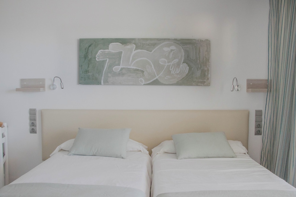 Aparthotel Houm Plaza Son Rigo — Hotel rooms in Playa de Palma, Balearic Islands