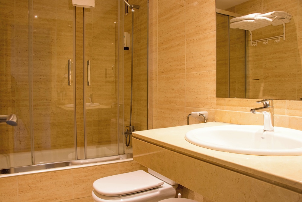 Aparthotel Houm Plaza Son Rigo — Hotel rooms in Playa de Palma, Balearic Islands