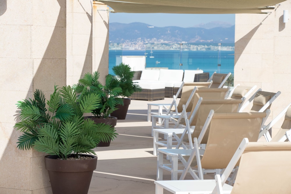 Aparthotel Houm Plaza Son Rigo — Restaurant & bars in Playa de Palma, Balearic Islands