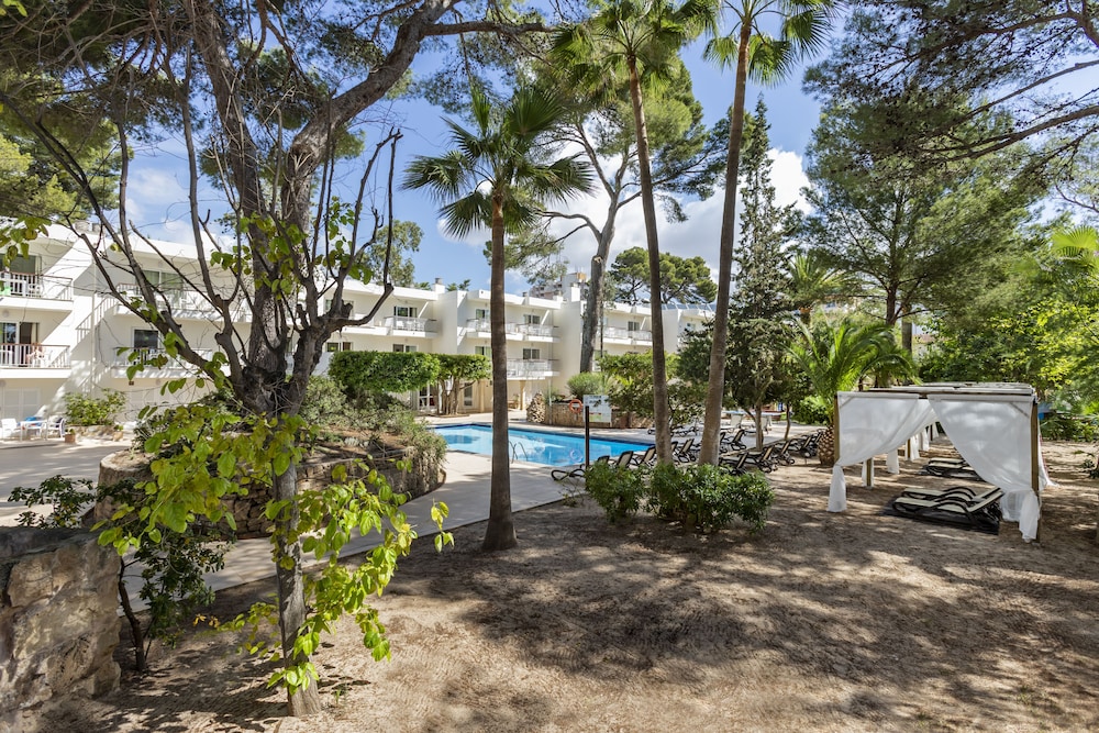 Aparthotel Houm Plaza Son Rigo — Swimming pool in Playa de Palma, Balearic Islands