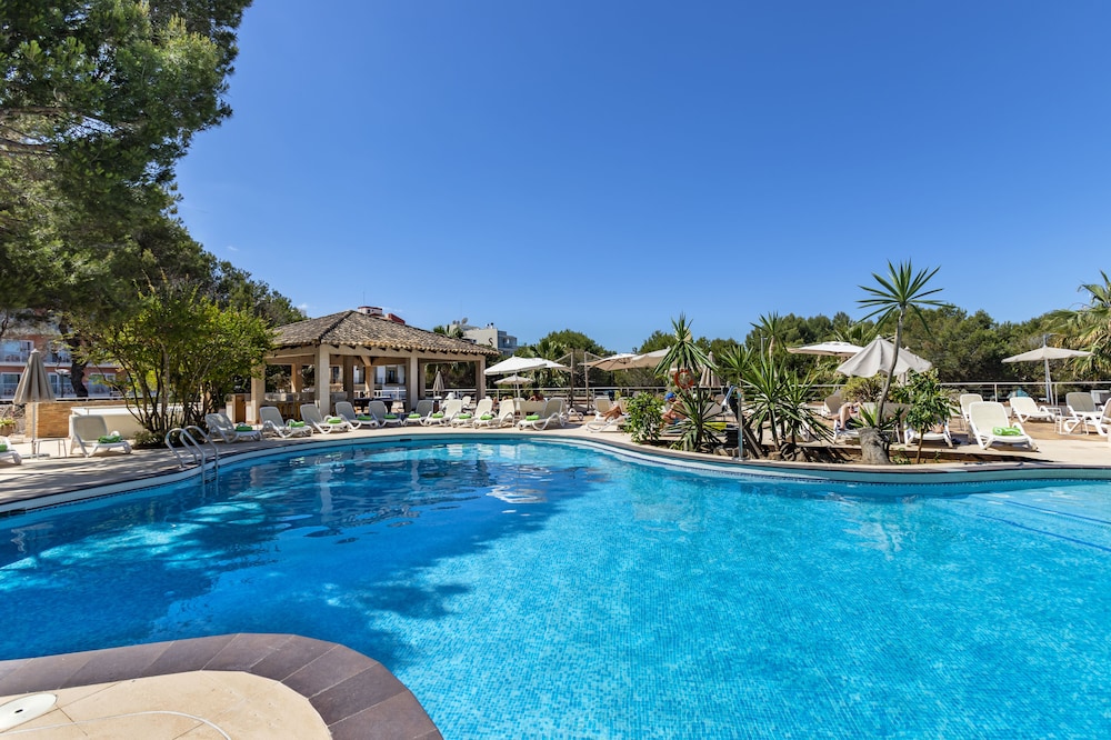 Aparthotel Houm Plaza Son Rigo — Swimming pool in Playa de Palma, Balearic Islands