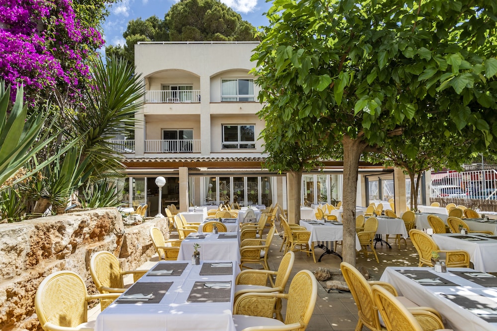 Aparthotel Houm Plaza Son Rigo — Restaurant & bars in Playa de Palma, Balearic Islands