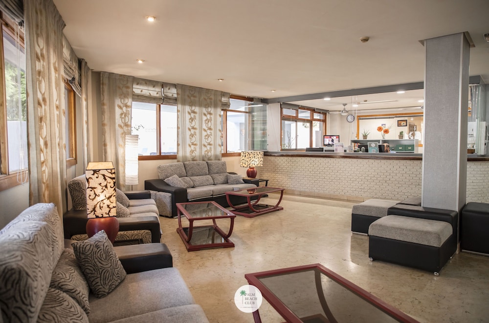 Palm Beach Club Aparthotel — Hotel building in Torremolinos, Andalusia