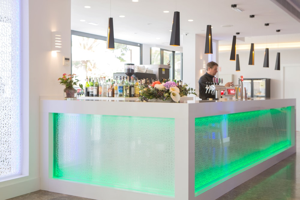 Hotel Luxor — Restaurant & bars in Playa de Palma, Balearic Islands
