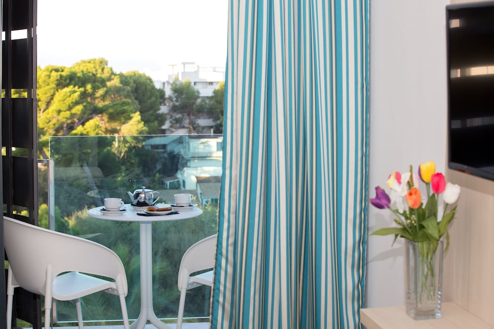 Hotel Luxor — Hotel rooms in Playa de Palma, Balearic Islands