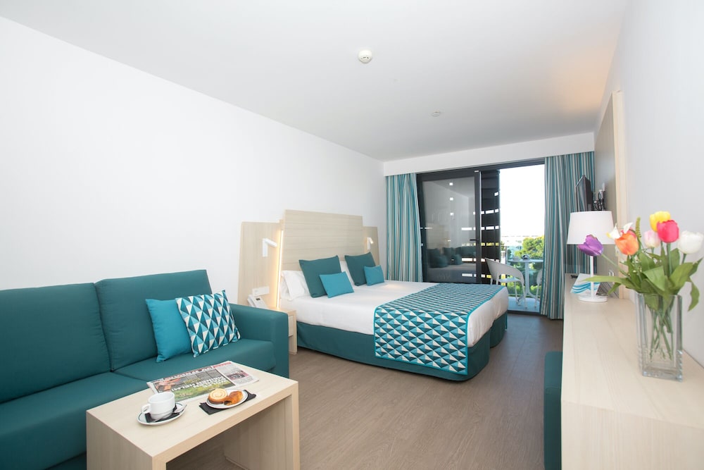Hotel Luxor — Hotel rooms in Playa de Palma, Balearic Islands