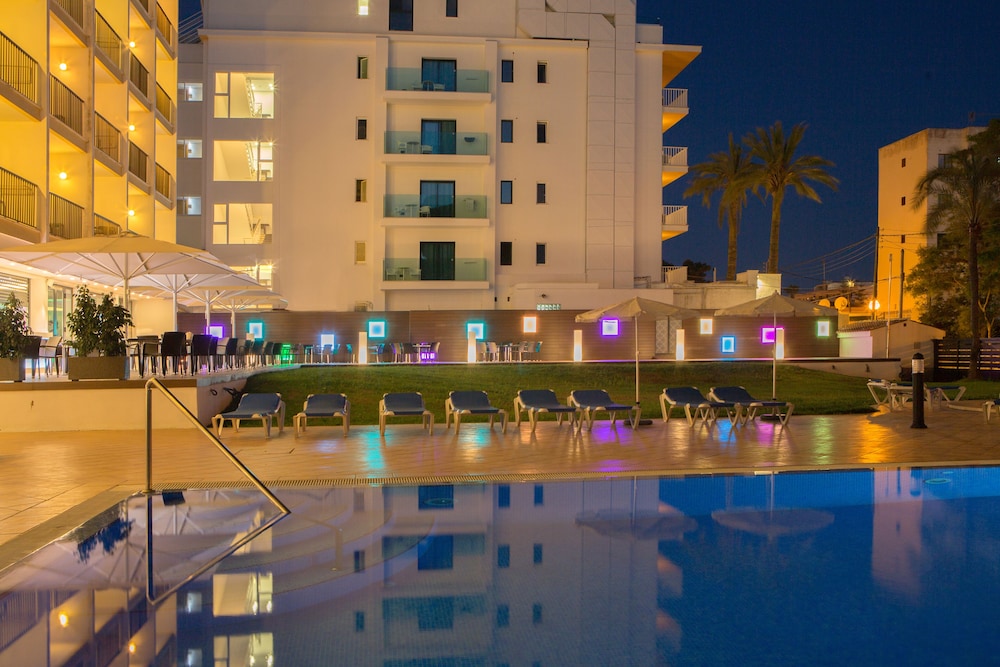 Hotel Luxor — Swimming pool in Playa de Palma, Balearic Islands