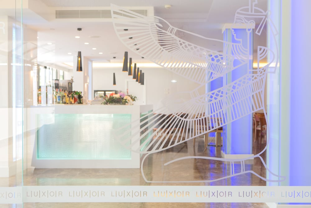 Hotel Luxor — Restaurant & bars in Playa de Palma, Balearic Islands
