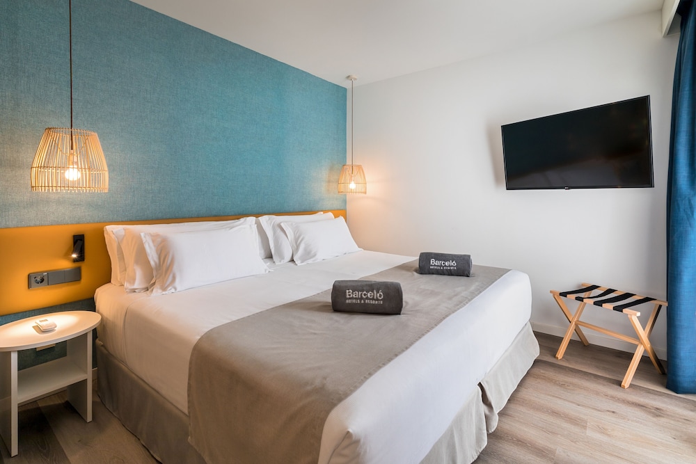 Barceló Fuerteventura Royal Level - Adults Only — Hotel rooms in Costa de Antigua, Canary Islands