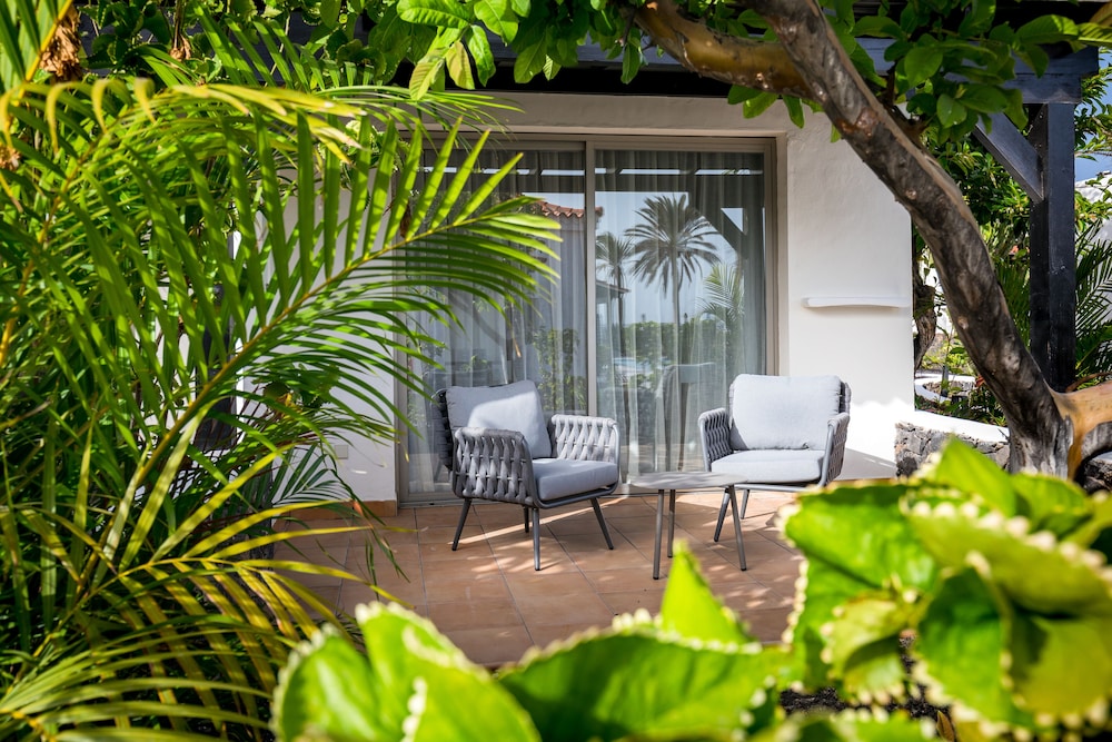 Barceló Fuerteventura Royal Level - Adults Only — Hotel building in Costa de Antigua, Canary Islands